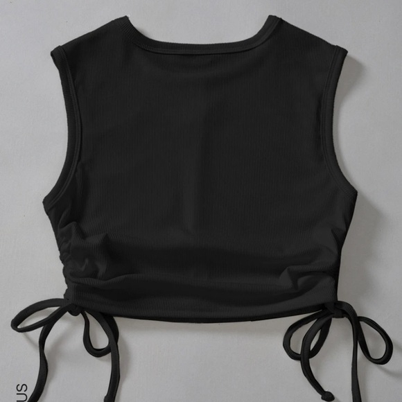 Drawstring tank top - Picture 2 of 3
